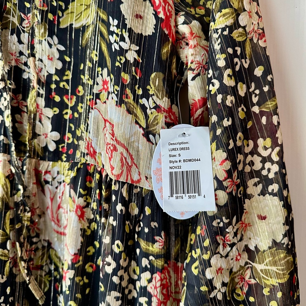 NWT Harlow & Rose Elegant Floral Mini Dress Size Small S - Picture 2 of 3